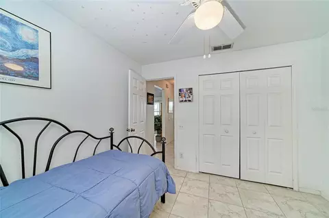 Bedroom - 11217 2nd Ave E, Bradenton, FL 34212 photo 5 of 7
