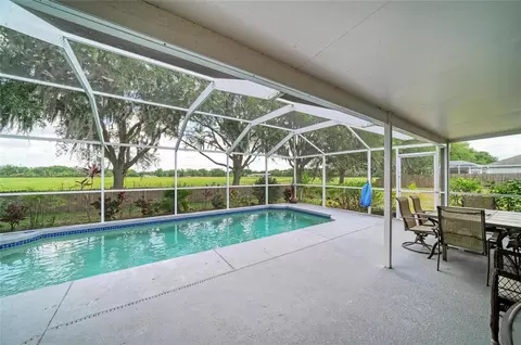 Exterior - 11217 2nd Ave E, Bradenton, FL 34212 photo 5 of 12