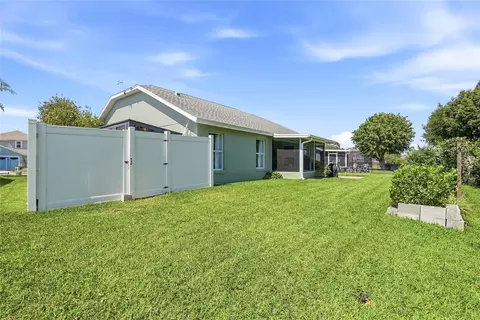 Exterior - 4839 14th Ave E, Bradenton, FL 34208 photo 12 of 14