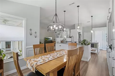 Dining - 4839 14th Ave E, Bradenton, FL 34208 photo 2 of 2