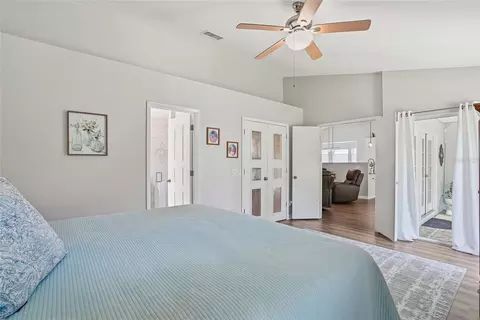Bedroom - 4839 14th Ave E, Bradenton, FL 34208 photo 3 of 6