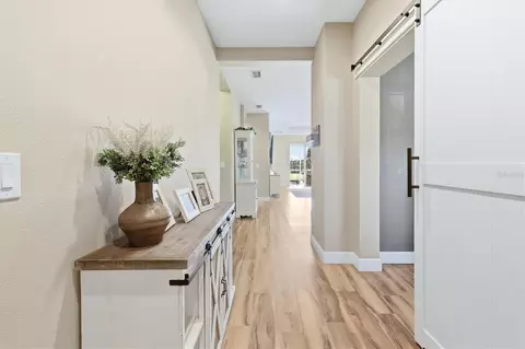 Entry Way - 1307 Thornbury Dr, Parrish, FL 34219 photo 2 of 3