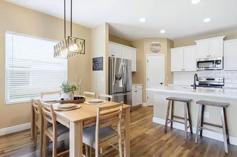 Dining - 1307 Thornbury Dr, Parrish, FL 34219 photo 1 of 2