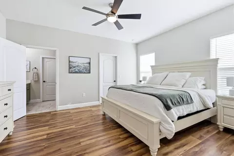 Bedroom - 1307 Thornbury Dr, Parrish, FL 34219 photo 1 of 4