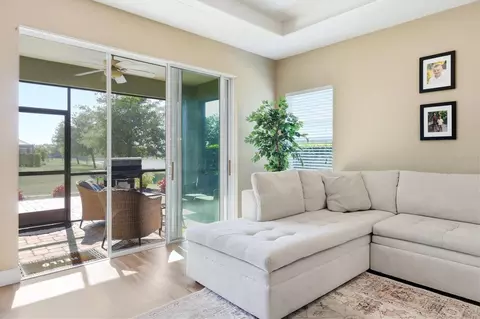 Living - 1307 Thornbury Dr, Parrish, FL 34219 photo 3 of 5