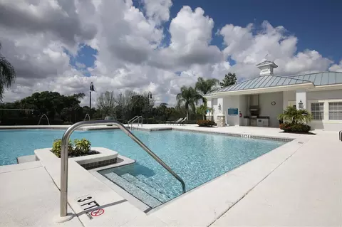 Exterior - 1307 Thornbury Dr, Parrish, FL 34219 photo 13 of 18