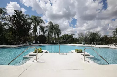 Exterior - 1307 Thornbury Dr, Parrish, FL 34219 photo 12 of 18