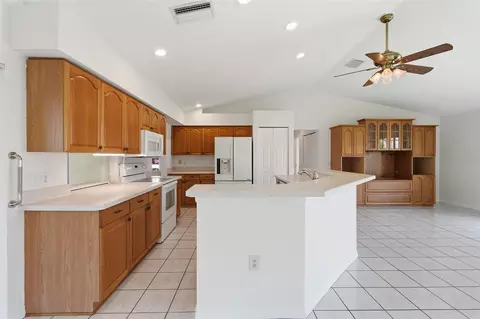 Kitchen - 1444 Canberley Ct, Trinity, FL 34655 photo 2 of 4