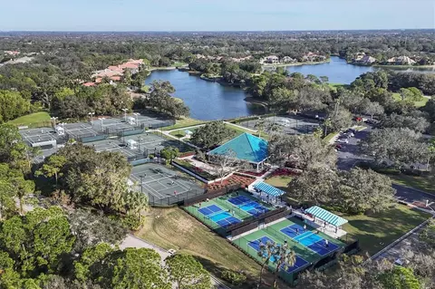 View/Area - 8025 Hampton Ct, University Park, FL 34201 photo 16 of 20