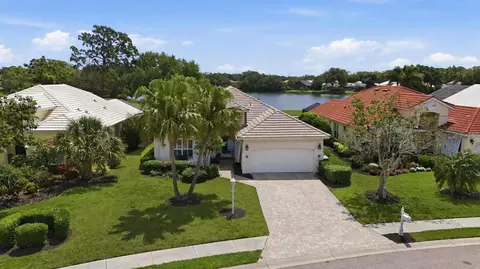 View/Area - 8025 Hampton Ct, University Park, FL 34201 photo 1 of 20