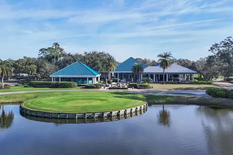 View/Area - 8025 Hampton Ct, University Park, FL 34201 photo 15 of 20
