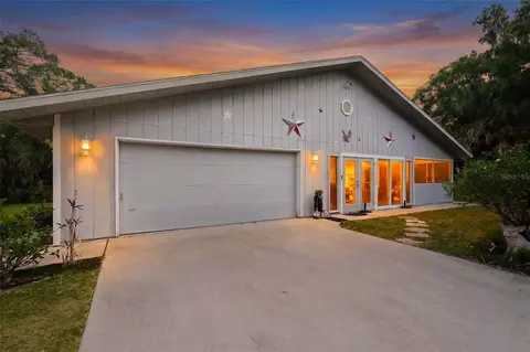 2070 59th St, Sarasota, FL 34243