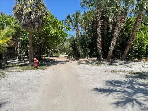 8992 Seagrape Ln, Placida, FL 33946 photo 16