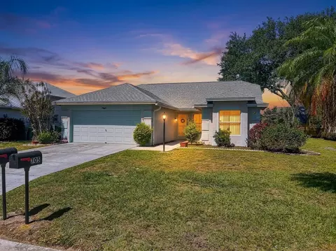 706 47th St E, Bradenton, FL 34208