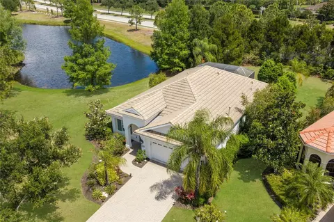 15422 Helmsdale Pl, Lakewood Ranch, FL 34202