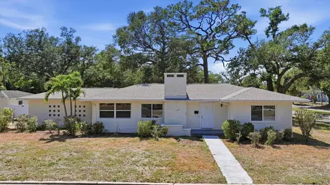 602 32nd St W, Bradenton, FL 34205