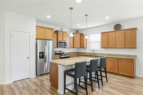 Kitchen - 5539 105th Ter E, Parrish, FL 34219 photo 1 of 3
