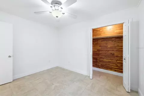 Bedroom - 902 37th St W, Bradenton, FL 34205 photo 5 of 7