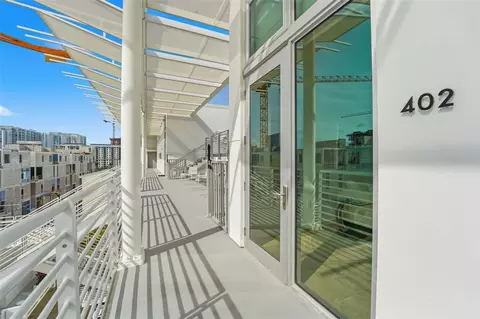 1350 5th St #402, Sarasota, FL 34236