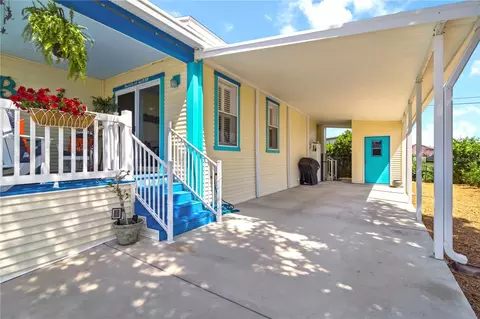 915 50th Ave W, Bradenton, FL 34207