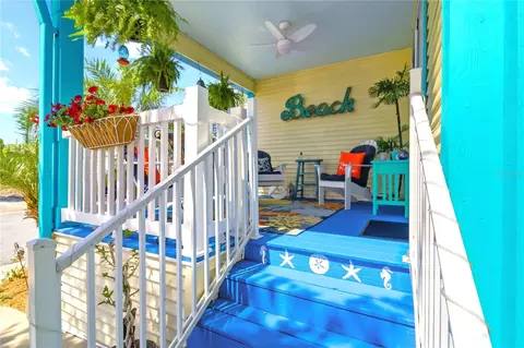 915 50th Ave W, Bradenton, FL 34207
