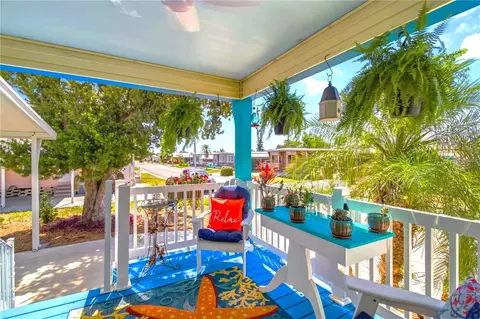 915 50th Ave W, Bradenton, FL 34207