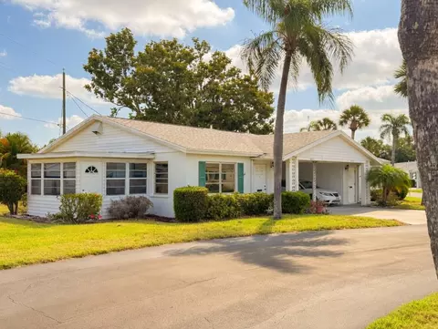 2225 Orange Blossom Ln, Bradenton, FL 34207