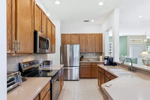Kitchen - 4227 61st Ave E, Bradenton, FL 34203 photo 2 of 4
