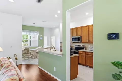 Entry Way - 4227 61st Ave E, Bradenton, FL 34203 photo 3 of 4