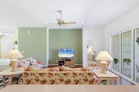 Living - 4227 61st Ave E, Bradenton, FL 34203 photo 5 of 5