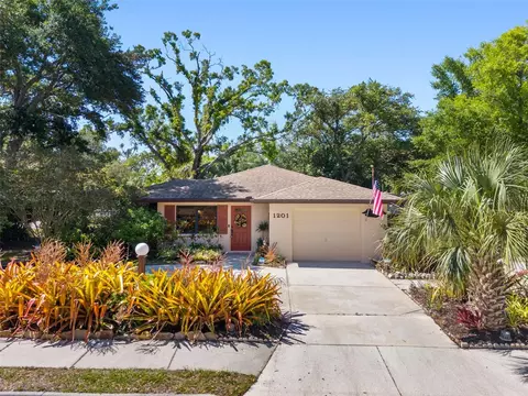 1201 6th St W, Palmetto, FL 34221