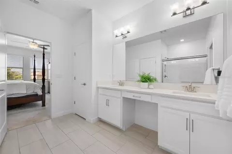 Bath - 14325 17th Ct E, Parrish, FL 34219 photo 2 of 4