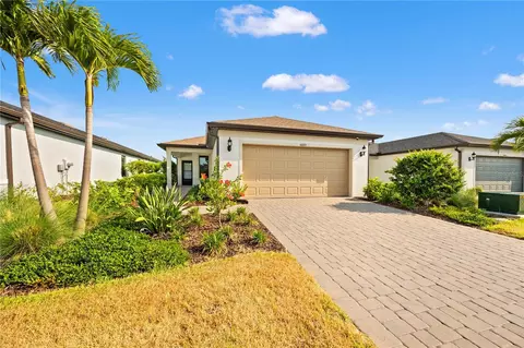 6600 Silverstar Dr, Sarasota, FL 34240