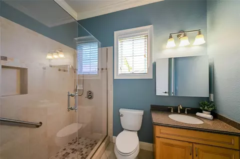 Bath - 14902 17th Ave E, Bradenton, FL 34212 photo 4 of 6