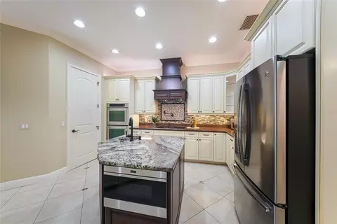 Kitchen - 14902 17th Ave E, Bradenton, FL 34212 photo 1 of 5