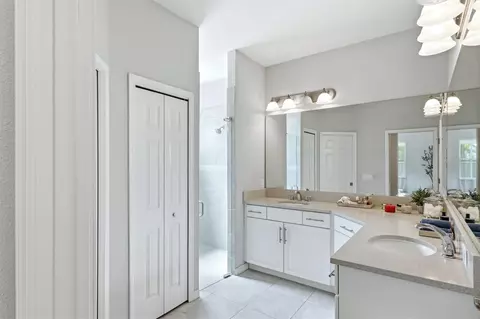 Bath - 5515 Title Row Dr, Bradenton, FL 34210 photo 1 of 3