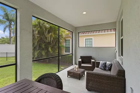 Exterior - 5515 Title Row Dr, Bradenton, FL 34210 photo 7 of 9