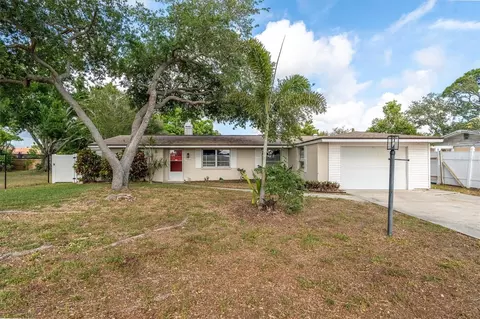 7464 Cass Cir, Sarasota, FL 34231