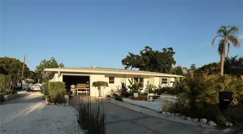 2513 Croton Ave, Sarasota, FL 34239