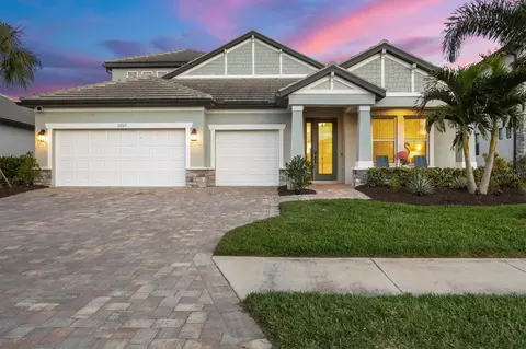 17727 Savory Mist Cir, Bradenton, FL 34211