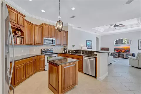 Kitchen - 14404 18th Pl E, Bradenton, FL 34212 photo 2 of 5