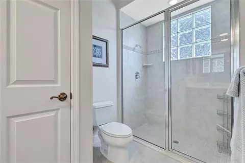 Bath - 14404 18th Pl E, Bradenton, FL 34212 photo 4 of 6