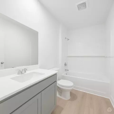 Bath - 13118 Sassafras Trl, Parrish, FL 34219 photo 2 of 2