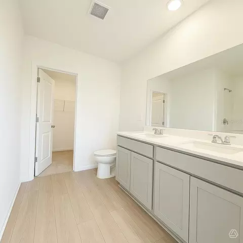 Bath - 13118 Sassafras Trl, Parrish, FL 34219 photo 1 of 2