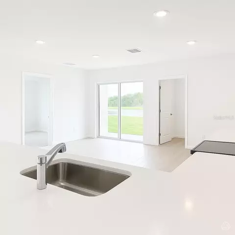 Kitchen - 13118 Sassafras Trl, Parrish, FL 34219 photo 5 of 5