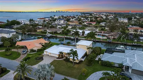 524 Hornblower Ln, Longboat Key, FL 34228