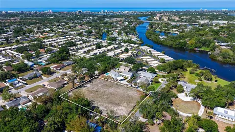 2424 Ashton Rd, Sarasota, FL 34231