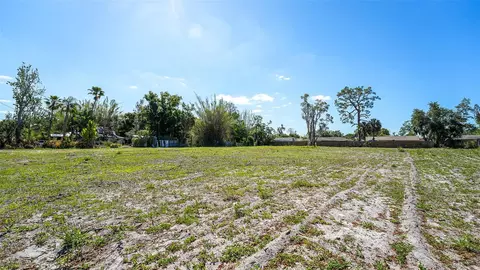 2424 Ashton Rd, Sarasota, FL 34231