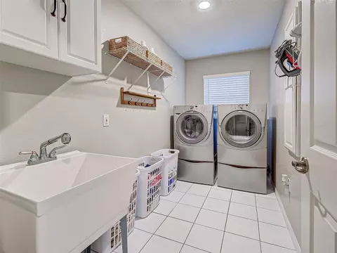 Other - 1303 E Gate Dr, Venice, FL 34285 photo 6 of 15