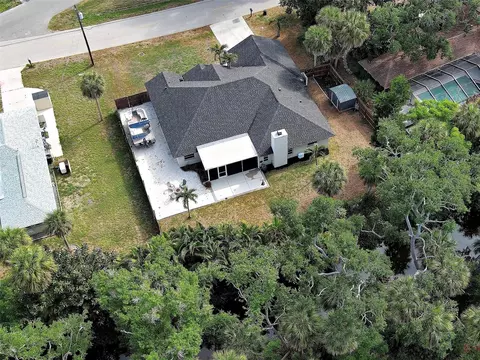 View/Area - 1303 E Gate Dr, Venice, FL 34285 photo 6 of 8